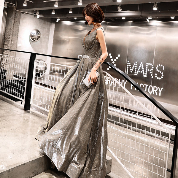 ชุดราตรี ชุดออกงาน ดีไซน์หรู แบรนด์ Angel