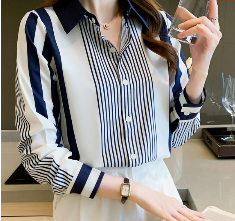 เสื้อเชิ้ตผู้หญิง ใส่ทำงาน เสื้อเชิ้ต คอปก แขนยาว ลายตรง สีขาว กรม เสื้อ เชิ้ต สวย ๆ ใส่ทำงาน 141001