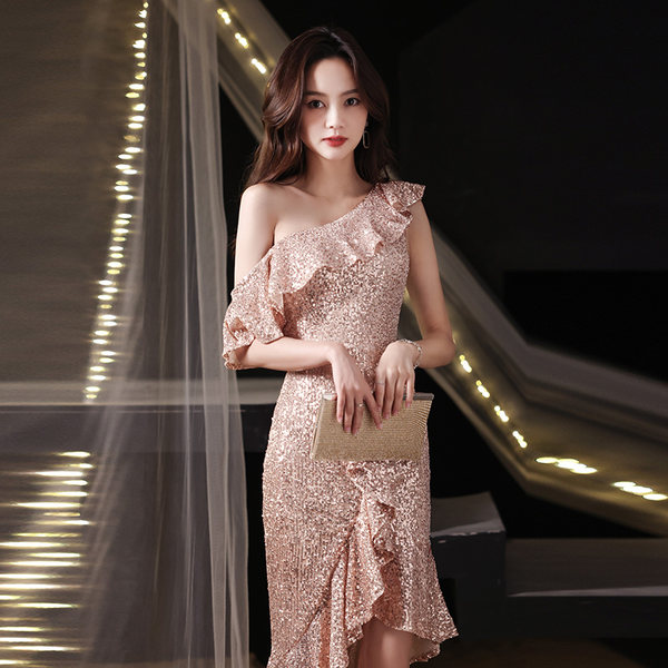 ชุดราตรี ชุดราตรีสวยหรู แบบ ทันสมัย Evening dress