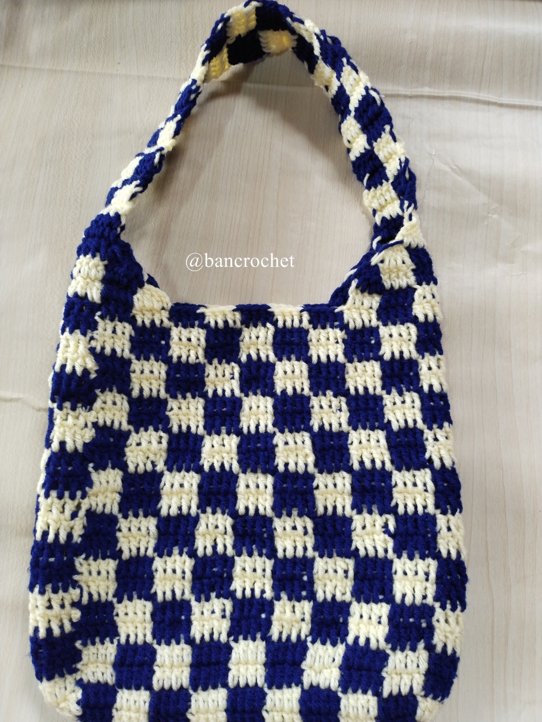 Bancrochet กระเป๋าถักลายตาราง Crochet Bag หลากสี 20*20 cm