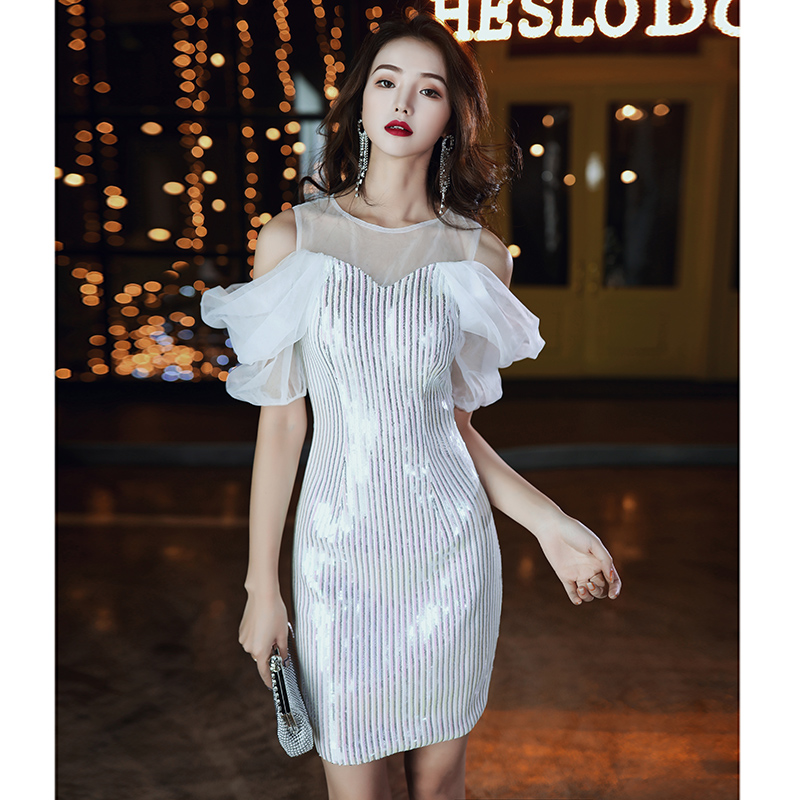 ชุดราตรี ชุดราตรีสวยหรู แบบ ทันสมัย Evening dress