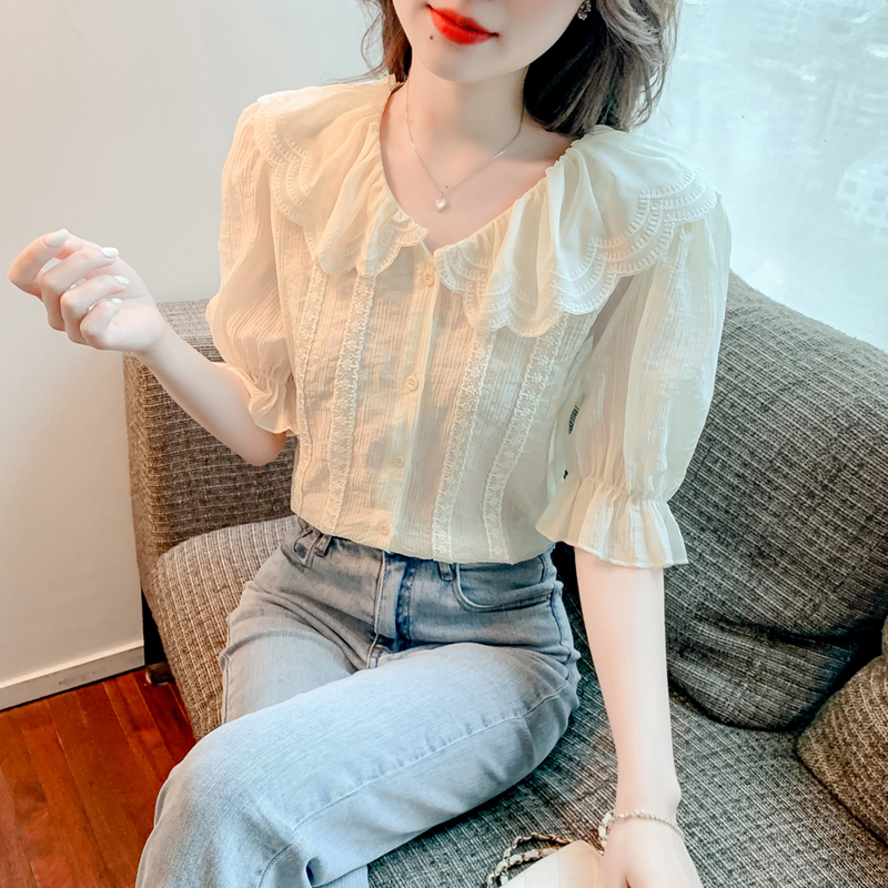 เสื้อลูกไม้ แขนสั้น