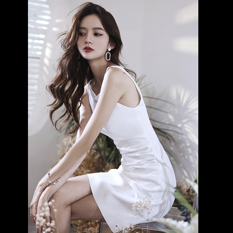 ชุดราตรี ชุดราตรีสวยหรู แบบ ทันสมัย Evening dress