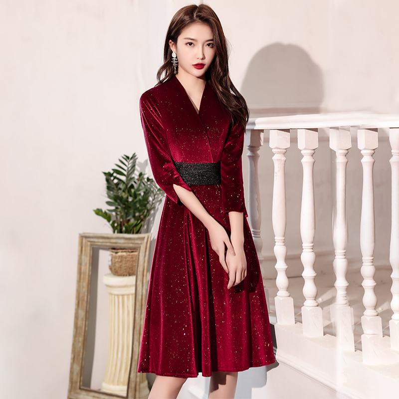 ชุดราตรี ชุดราตรีสวยหรู แบบ ทันสมัย Evening dress
