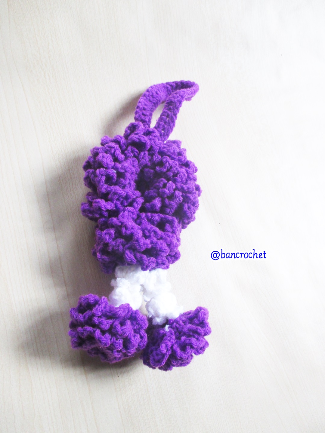 Bancrochet พวงมาลัยถักโครเชต์ Crochet Thai Garland ม่วง 6*5*4 inch