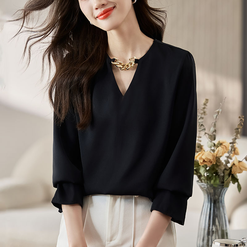 เสื้อเชิ้ตผู้หญิงแขนยาว เสื้อเชิ้ตผู้หญิงใส่ทํางาน 390 บาทต่อชิ้น ฟรีค่าจัดส่ง