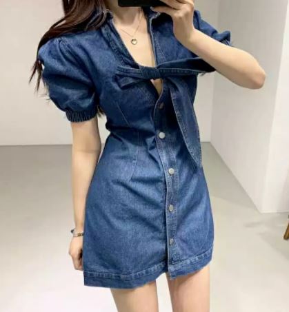 เดรสยีนส์ แขนสั้น เดรสกระโปรง แบบวัยรุ่น เปรี้ยว ๆ ติดโบว์ เดรส กระดุมหน้า ใส่สวย ดูเซ็กซี่ 242197