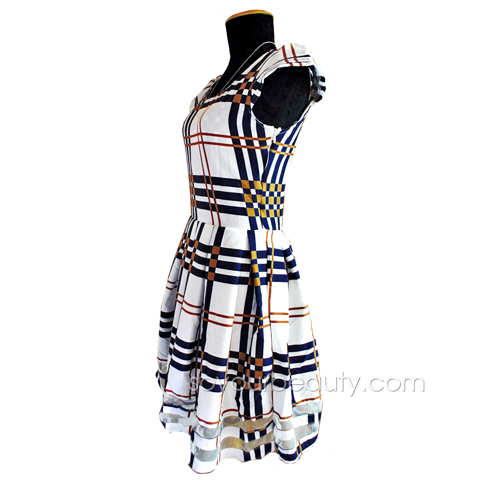 ชุดเดรสสั้นลายสก๊อตมีเข้มขัดเข้าชุด