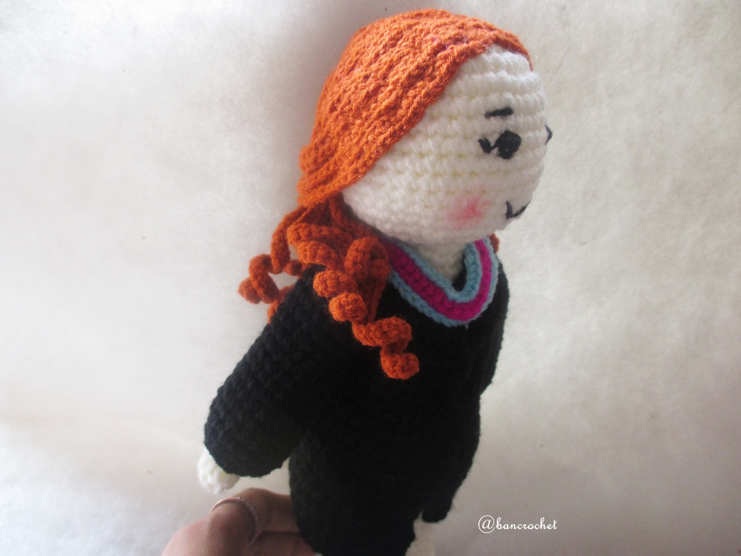 ตุ๊กตารับปริญญาถักโครเชต์