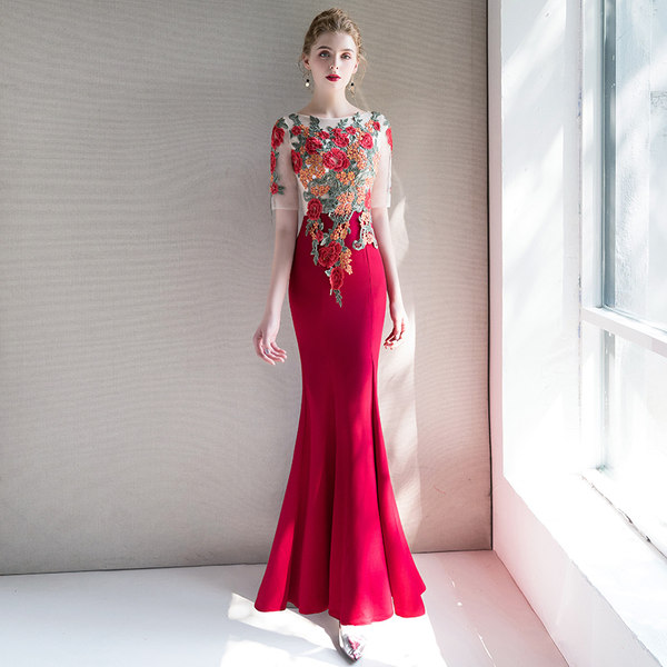 ชุดราตรี ชุดราตรีสวยหรู แบบ ทันสมัย Evening dress