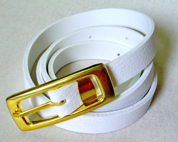 ชุดเดรสสั้นลายสก๊อตมีเข้มขัดเข้าชุด