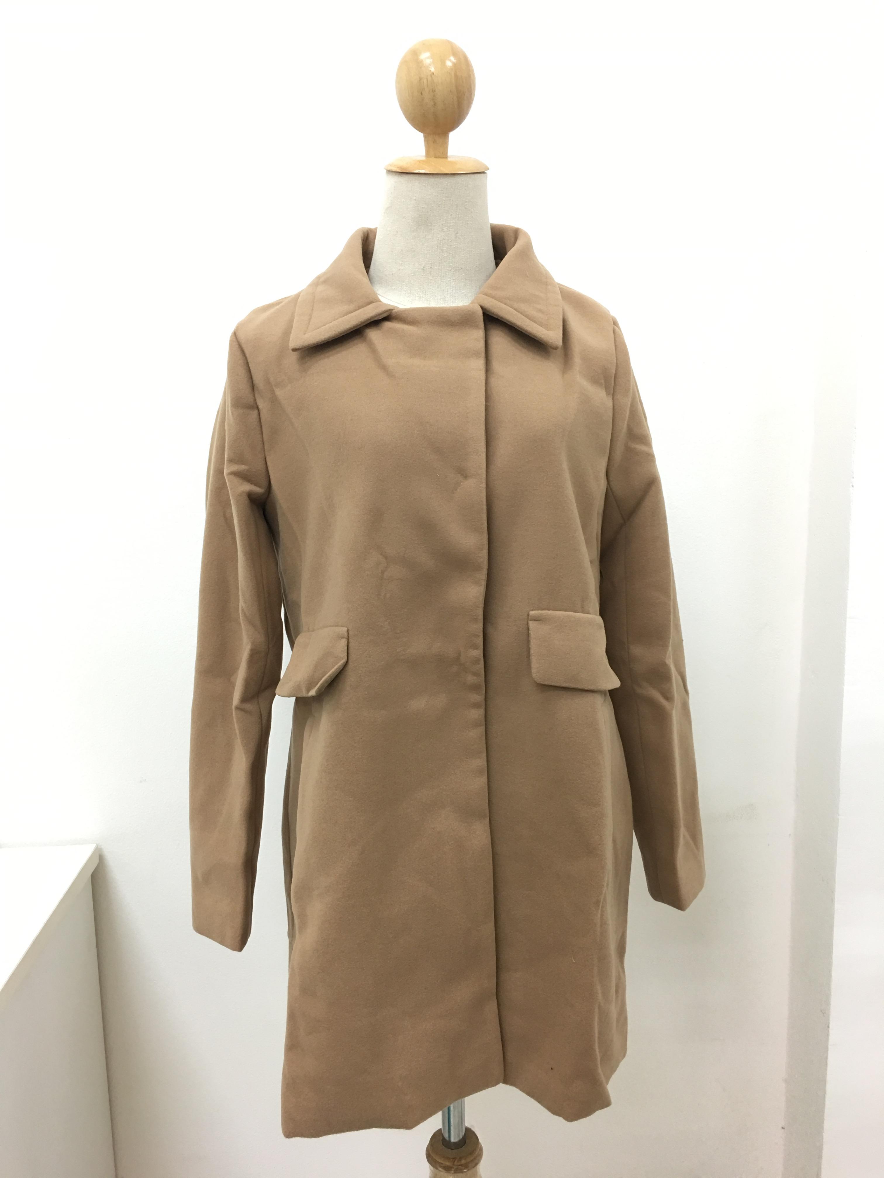 เสื้อโค้ทกันหนาว ทรงสวย ใส่ได้หลายแบบ ผ้าดีบุซับในกันลม พร้อมส่ง น้ำตาล