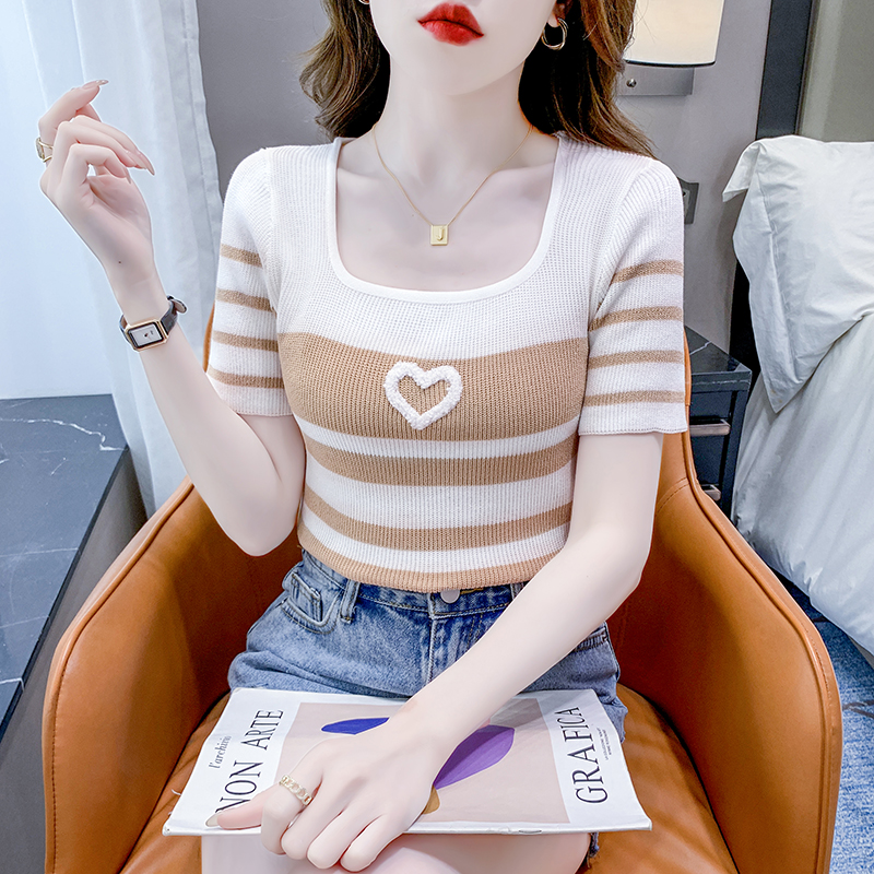 เสื้อผ้าวัยรุ่นเกาหลี เสื้อยืดวัยรุ่นผู้หญิง มีขนาด S M L XL