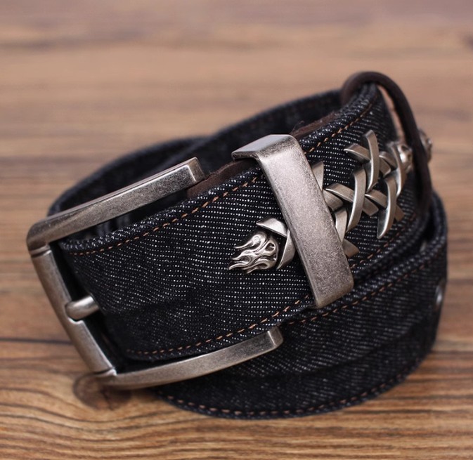 เข็มขัดผ้ายีนส์ เข็มขัดยีนส์ แบบสวย ๆ ดีไซน์ แต่ง logo สีเงิน แบบเท่ ๆ เข็มขัดผ้ายีนส์ สวย ๆ มีสไตล์ 866148