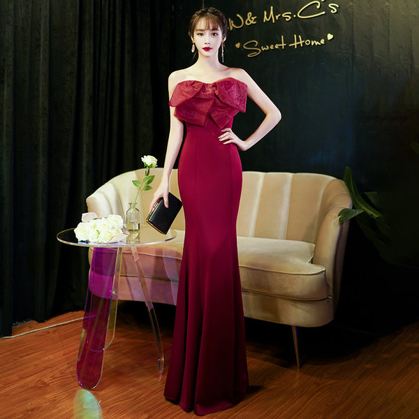 ชุดราตรี ชุดราตรีสวยหรู แบบ ทันสมัย Evening dress