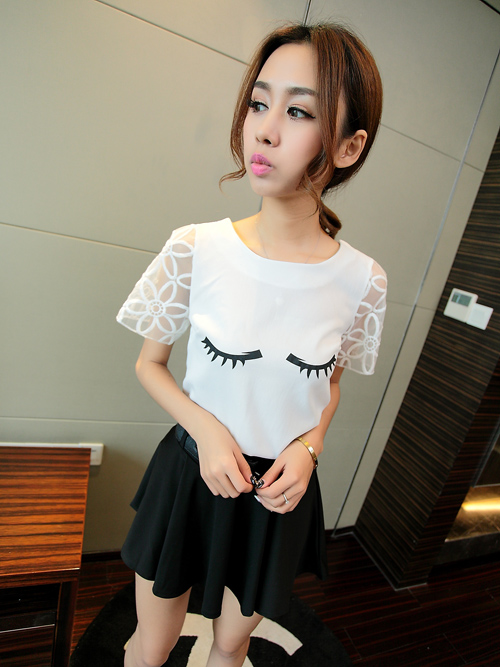 Blouse3689 เสื้อแฟชั่นผ้าชีฟองสีพื้นอกแต่งลายขนตา แขนผ้าแก้วปักลายลูกไม้ งานน่ารักเก๋ๆ ดูดีแมทช์ง่าย ใส่กับอะไรก็สวย