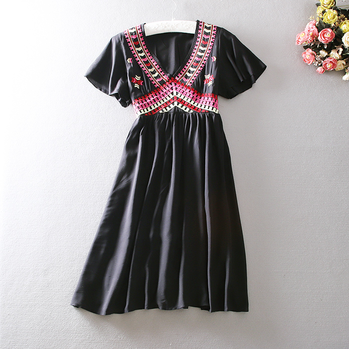 เสื้อลินิน เสื้อผ้าฝ้ายลินิน เสื้อเชิ้ตผ้าลินิน ปักลายสวยๆด้วยด้าย สไตล์VINTAGE BY Dreamroom