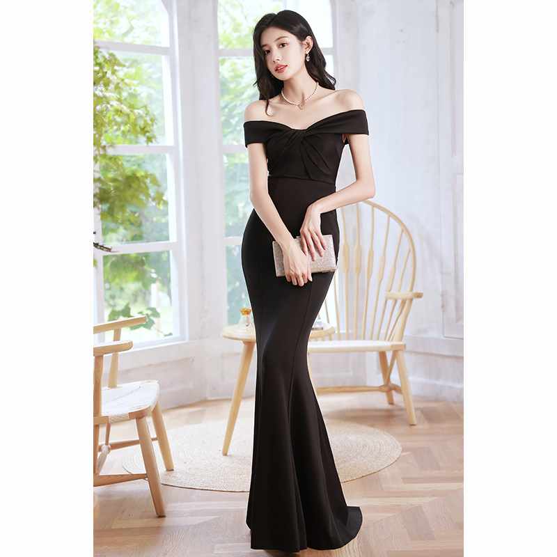 ชุดราตรี ชุดราตรีสวยหรู แบบ ทันสมัย Evening dress