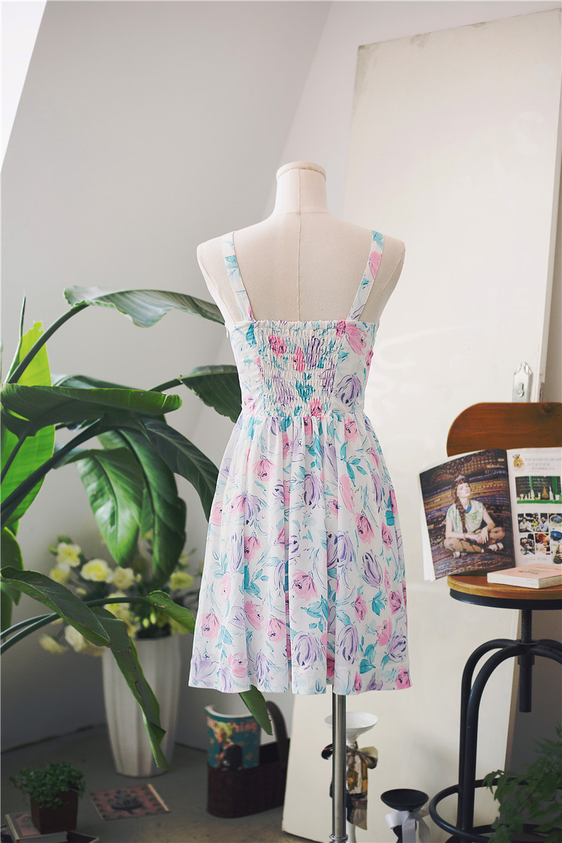 Dress4219 เดรสทรงสวยลายดอกไม้พื้นขาวโทนสีพาสเทล มีซิปข้างใส่ง่าย ช่วงเอวเข้ารูป กระโปรงบานพริ้วๆ ทิ้งตัว ผ้าชีฟองเกรดพรีเมียมเนื้อดีหนาสวยมีน้ำหนัก ผ้าเนื้อนุ่มใส่สบาย งานดีทรงดีดูสวยแพง ผ้าสวยเกินราคา ทรงนี้ใส่ได้บ่อย
