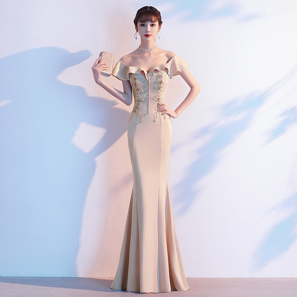 ชุดราตรี ชุดราตรีสวยหรู แบบ ทันสมัย Evening dress