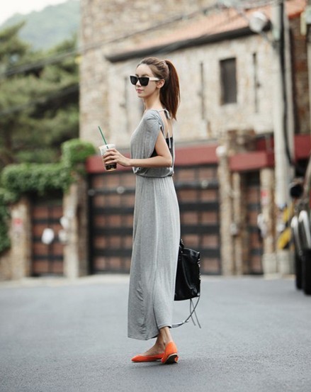 Maxi Dress แม็กซี่เดรสยาว สีเทา โชว์หลัง มาพร้อมเกาะอกสีดำ เก๋ไก๋สุดๆ ผ้าเนื้อดี ทิ้งตัว black