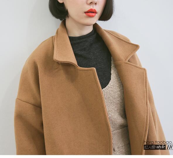 เสื้อโค้ทกันหนาว ทรงสวย สีน้ำตาลครีม แบบผู้ดี ผ้าวูลผสมผิวสัมผัสดี ผ้าเนื้อหนา บุซับในกันลม จะใส่คลุม หรือใส่เป็นเสื้อโค้ทปกติก็เก๋ค่า งานดีเลยน้ารุ่นนี้ พร้อมส่งจ้า สีน้ำตาลครีม โทนอ่อนกว่าในภาพนิดนึง