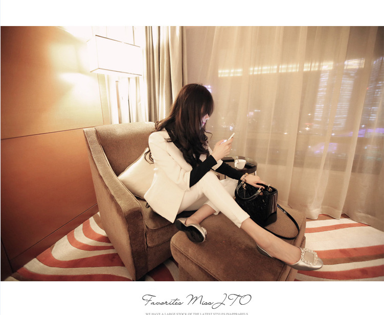 พร้อมส่ง - สูท สีขาว แขนสี่ส่วน ทรงสวย มีซับในและที่รองไหล่ white