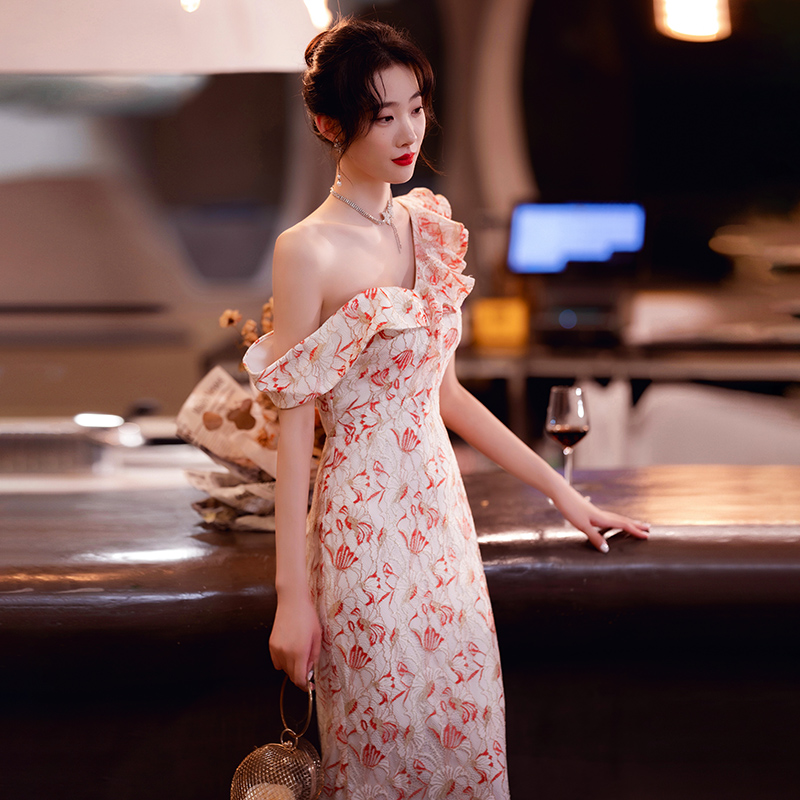 ชุดราตรี ชุดราตรีสวยหรู แบบ ทันสมัย Evening dress