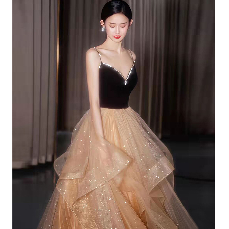 ชุดราตรี ชุดราตรีสวยหรู แบบ ทันสมัย Evening dress