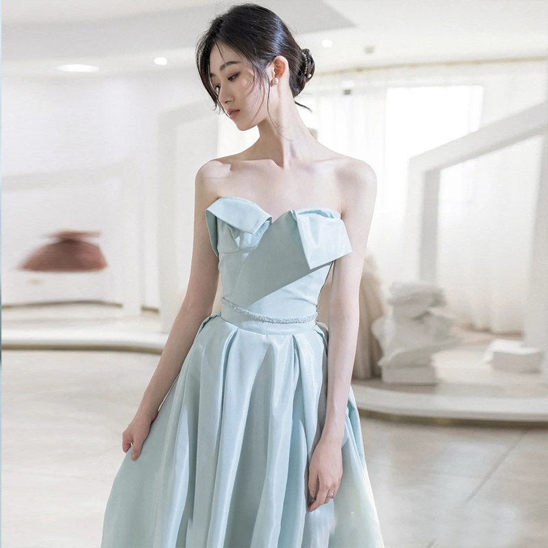 ชุดราตรี ชุดราตรีสวยหรู แบบ ทันสมัย Evening dress