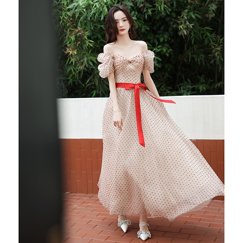 ชุดราตรี ชุดราตรีสวยหรู แบบ ทันสมัย Evening dress