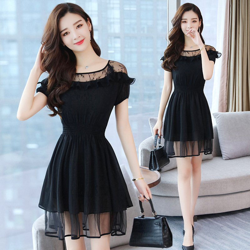 Dress4462 เดรสชีฟองสีดำ อกลูกไม้แต่งระบาย แขนตุ๊กตา เอวสม็อครอบ ชายกระโปรงแต่งผ้าโปร่งซีทรูซ้อนด้านใน มีซับในอย่างดีทั้งชุด ผ้าชีฟองเนื้อดีเกรดพรีเมียมเนื้อดีหนามีน้ำหนักทิ้งตัวสวย งานสวยหรูดีเทลดีเทลไม่ซ้ำใคร ใส่เก๋ๆ ได้บ่อย ใส่ทำงาน/ใส่