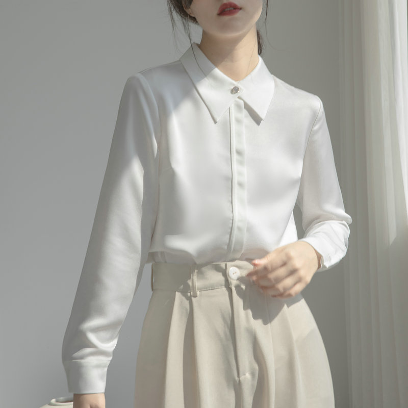 เสื้อเชิ้ตผู้หญิงแขนยาว เสื้อเชิ้ตผู้หญิงใส่ทํางาน 390 บาทต่อชิ้น ฟรีค่าจัดส่ง