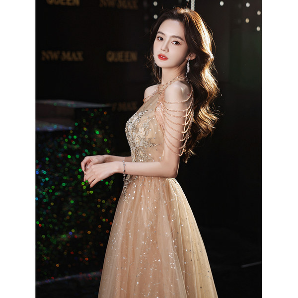 ชุดราตรี ชุดราตรีสวยหรู แบบ ทันสมัย Evening dress