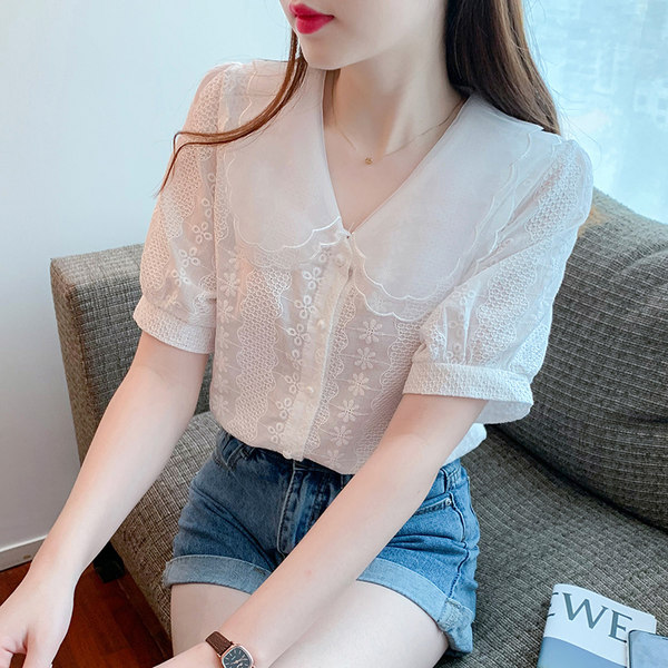 เสื้อลูกไม้ แขนสั้น