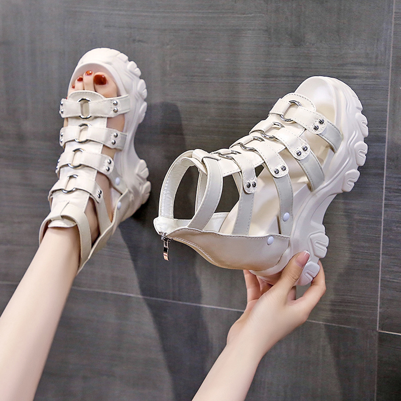 รองเท้าผ้าใบเสริมส้นสูง ไซต์35-39 สนใจทักแชท ฟรีค่าส่ง!