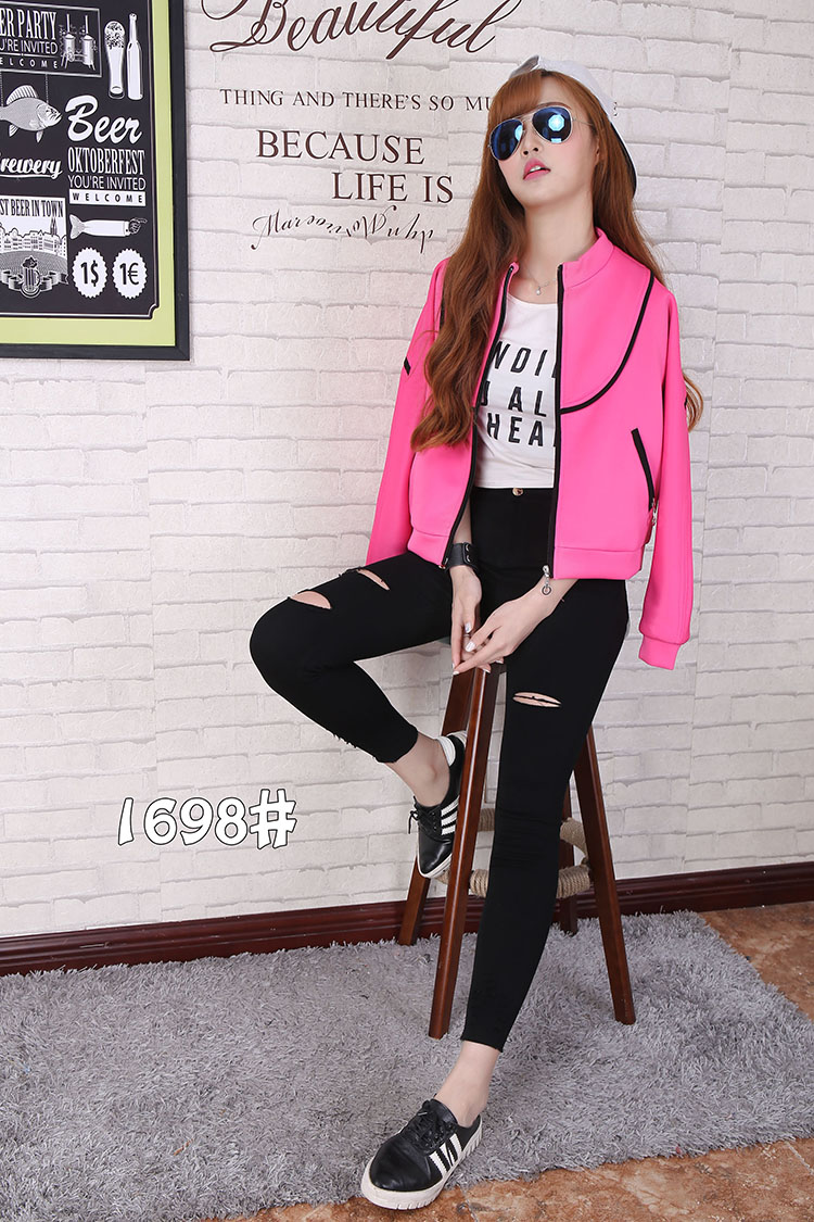 Blouse3708 เสื้อคลุมแจ็กเก็ตแขนยาวแนวสปอร์ตสีพื้น ซิปหน้า ผ้าเนื้อโฟมเนื้อหนานุ่มมีน้ำหนัก บุซับในอย่างดี ผ้าดีงานสวยเหมือนราคาหลักพัน แมทช์กับอะไรก็เข้า สวมใส่ได้ทุกโอกาส มี 2 สี ชมพูช็อคกิ้งพิ้งค์, น้ำเงิน