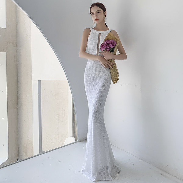 ชุดราตรี ชุดราตรีสวยหรู แบบ ทันสมัย Evening dress