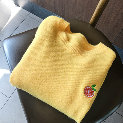 Sweater เสื้อสเวทเตอร์ไหมพรม ปักลายผลไม้ สวยหวาน ไหมพรมเนื้อดี นุ่ม ยืดได้เยอะ สายเกาหลีห้ามพลาดน้าาา freesize