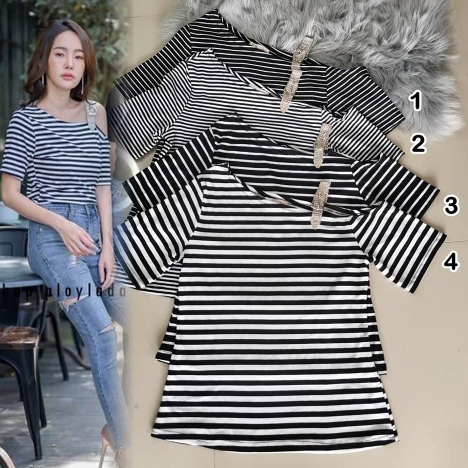 Blouse3974 เสื้อยืดลายริ้วเปิดไหล่ข้างเดียว แต่งหัวเข็มขัดเพชรวิบวับๆ ผ้าคอตตอนเรย่อนเนื้อดีมีน้ำหนักทิ้งตัวยืดหยุ่นสูงใส่สบาย งานน่ารักดีเทลดีงาม แมทช์กับอะไรก็เข้า