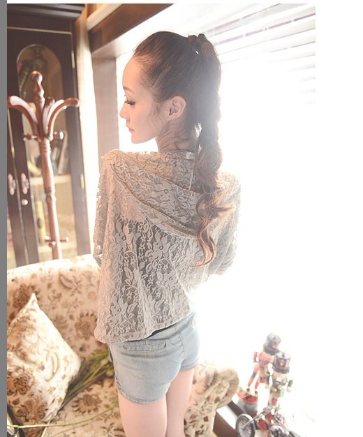 เสื้อคลุมลูกไม้ น่ารัก มีฮู้ด ลูกไม้นิ่มมาก สีเทา พร้อมส่งเลยจ้า gray