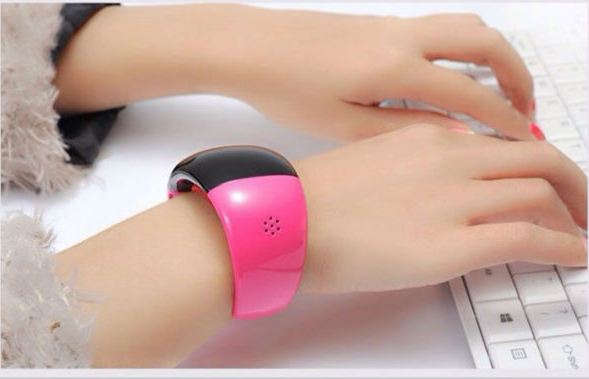 นาฬิกาข้อมือ รับโทรศัพท์ได้ นาฬิกา Bluetooth นวัตกรรมใหม่จาก ญี่ปุ่น นาฬิกามือถือ สีขาว สีแดง สีดำ no 607932