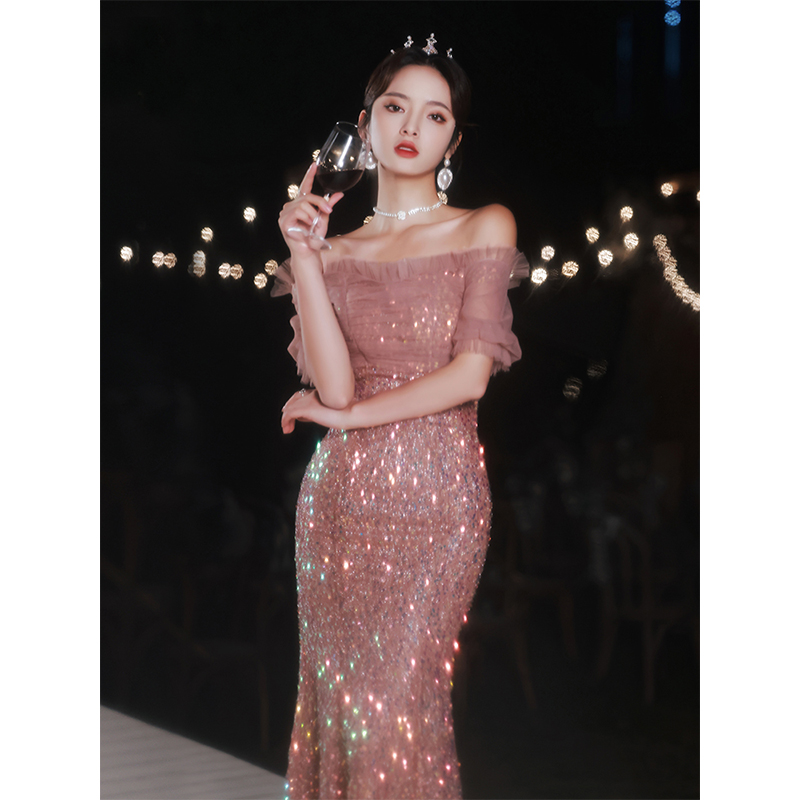 ชุดราตรี ชุดราตรีสวยหรู แบบ ทันสมัย Evening dress