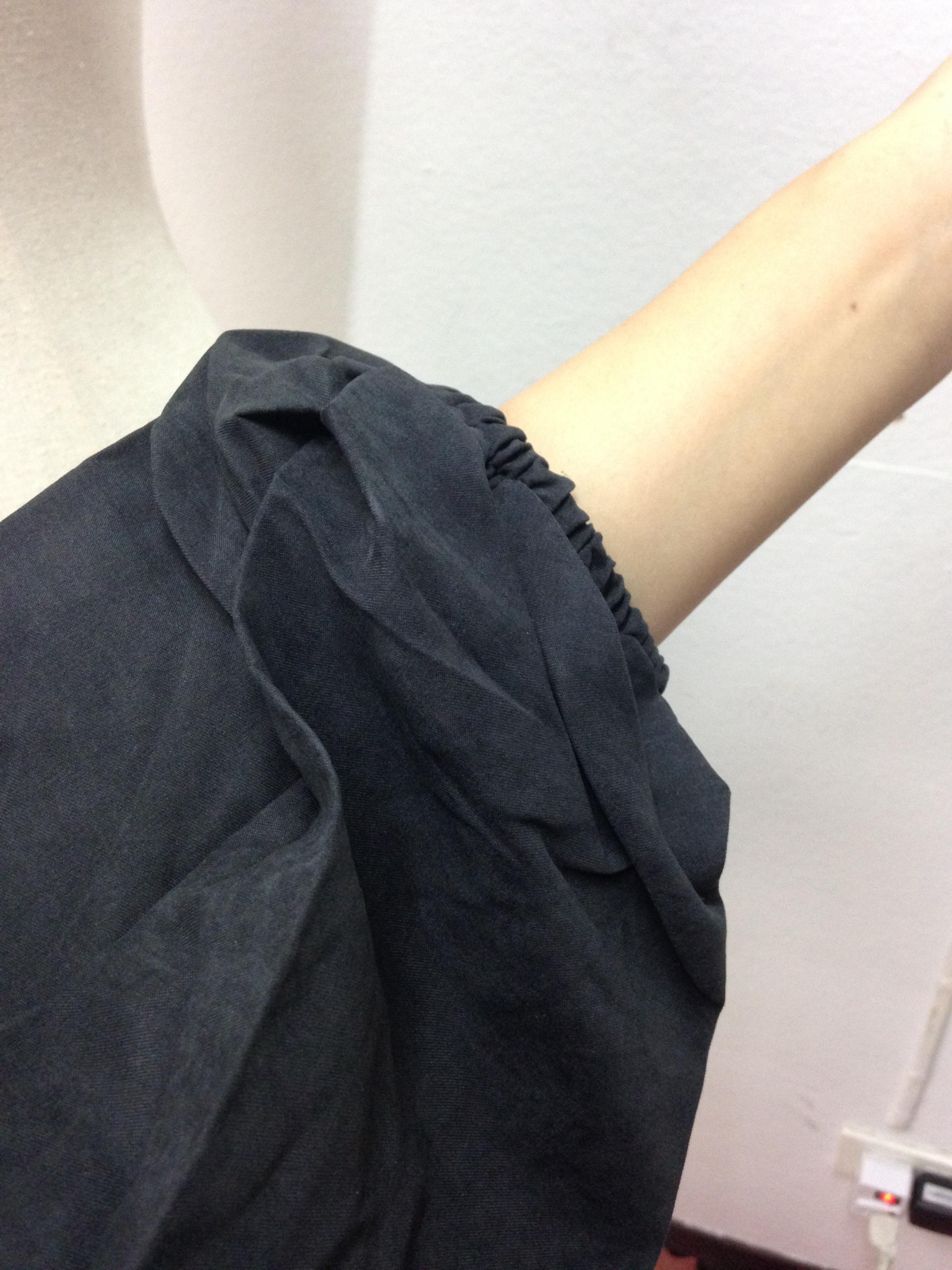 เสื้อแฟชั่นทรงสวยแขนพอง ผ้าเนื้อด้าน เนื้อบางเบา พร้อมส่ง