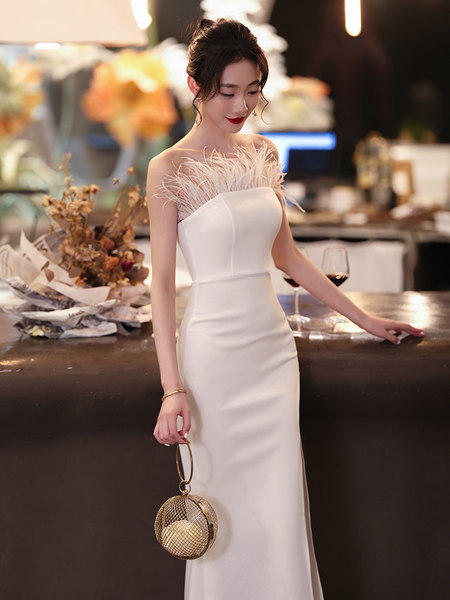 ชุดราตรี ชุดราตรีสวยหรู แบบ ทันสมัย Evening dress