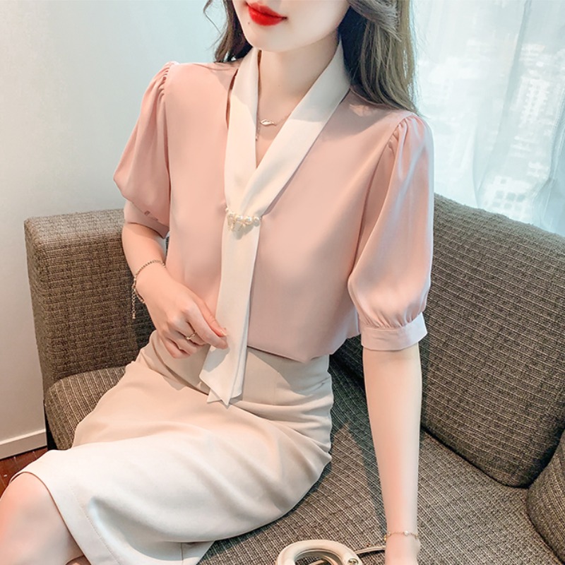 เสื้อเชิ้ตผู้หญิงแขนยาว เสื้อเชิ้ตผู้หญิงใส่ทํางาน 390 บาทต่อชิ้น ฟรีค่าจัดส่ง