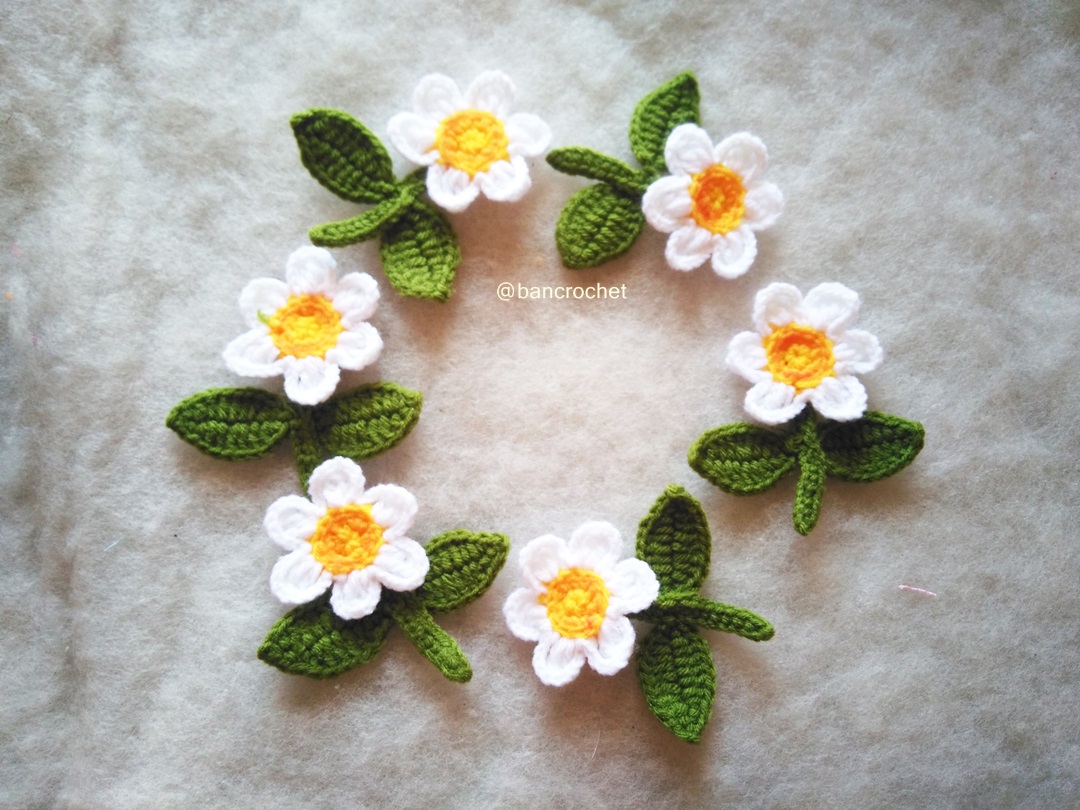Bancrochet ดอกไม้สีขาวถักโครเชต์ White flowers Crochet สีขาว 3 นิ้ว