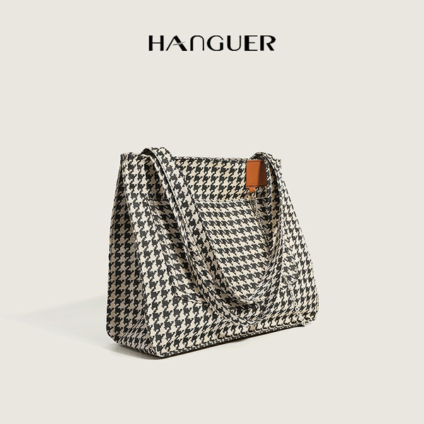 กระเป๋าสะพายข้างผู้หญิง กระเป๋าสะพายสไตล์เกาหลี By HANGUER&CK