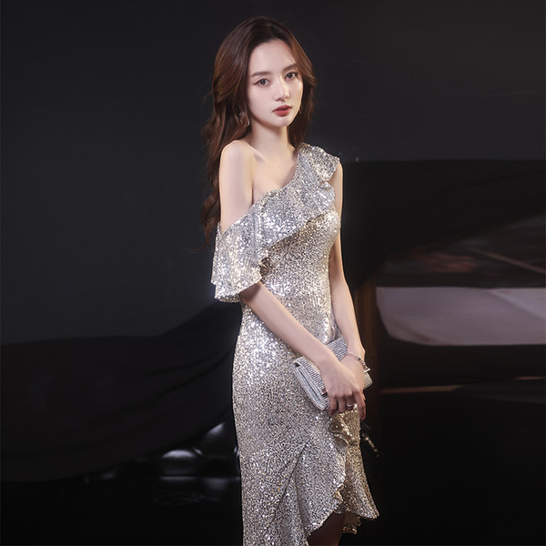 ชุดราตรี ชุดราตรีสวยหรู แบบ ทันสมัย Evening dress