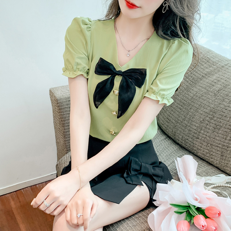 เสื้อเชิ้ตแขนยาววัยรุ่น ลายสวยๆ แบรนด์ YIL AN